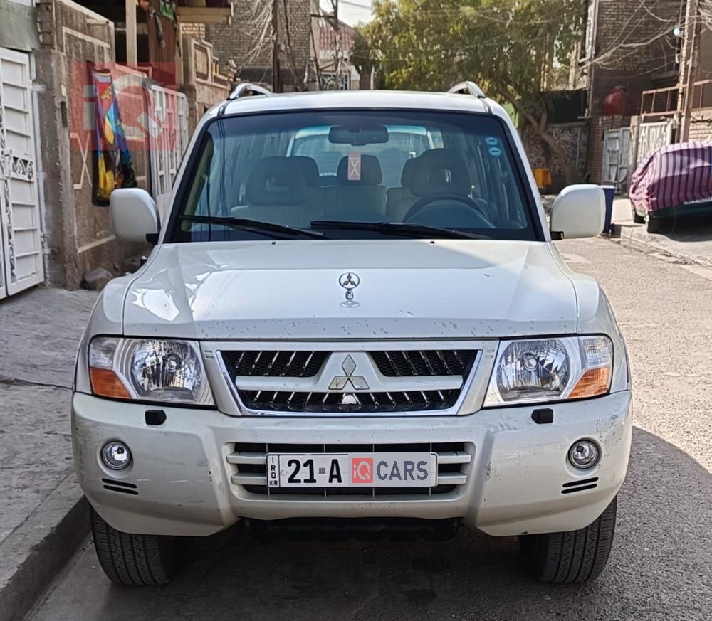 ميتسوبيشي باجيرو